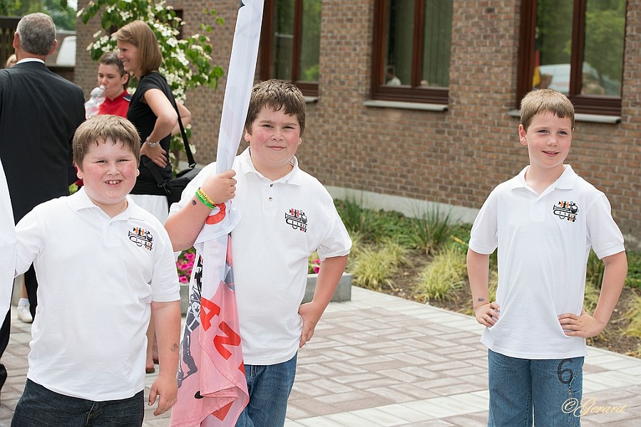 20140608_0137.jpg - De bordjesdragers zien het wel zitten