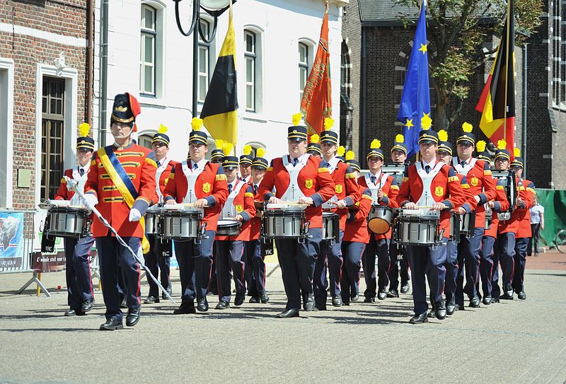 Zondag__20100523_0025.JPG - Drumfanfare Almere uit Nederland