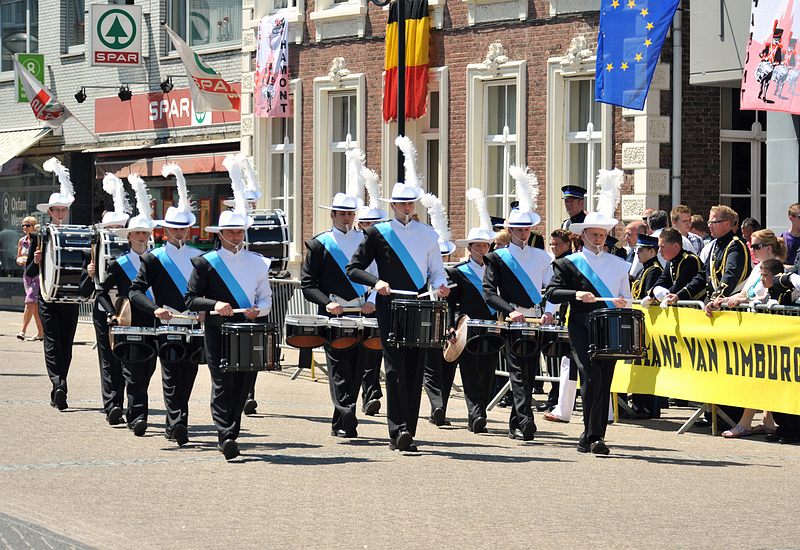 Zondag__20100523_0162.JPG - Cadence Drumline uit Kaulille Belgie