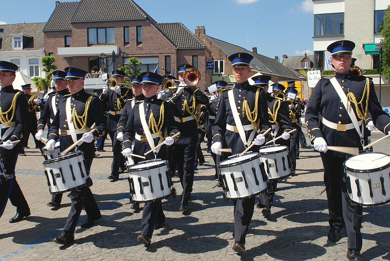 Zondag__20100523_0224.JPG - Show- en Marchingband Amigo uit Leiden Nederland