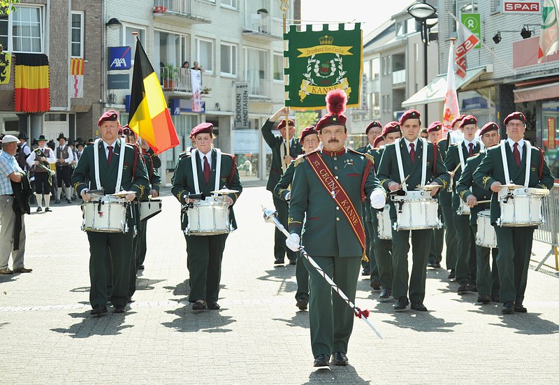 Zondag__20100523_0378.JPG - Drumband Koninklijke Fanfare Sint-Cecilia uit Kanne Belgie