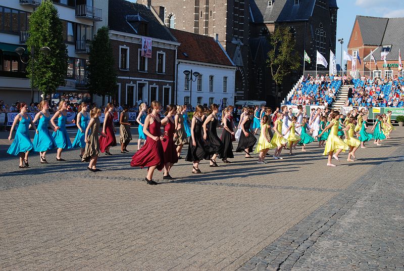 Zondag__20100523_0907.JPG - Pas de Deux uit Achel Belgie