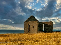 20120921 0645 1  Old Church Kilmur Barneskitaig : Schotland