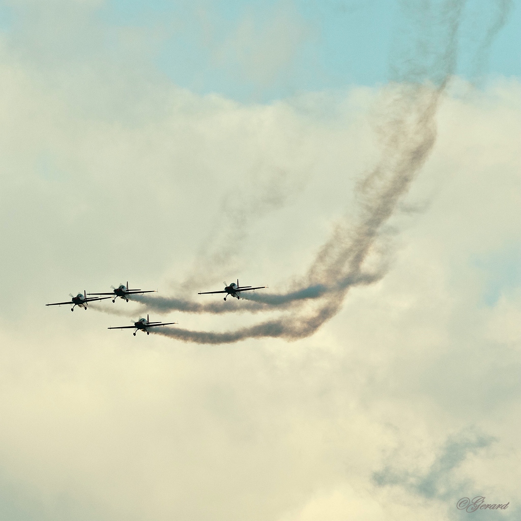 20120914_0149.JPG - Royal Jordanian Falcons Extra 300L.