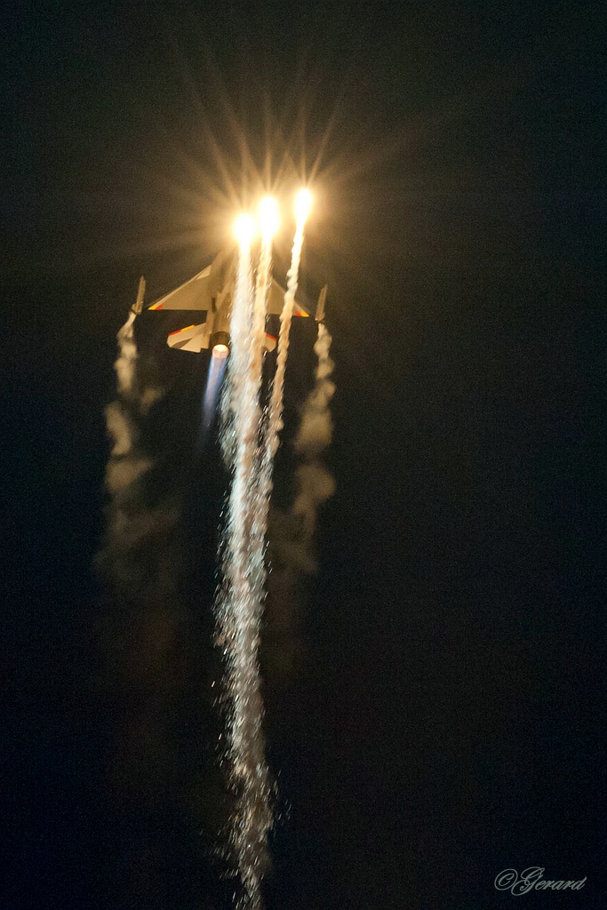 20120914_0557.JPG - BAF F-16 solo display.